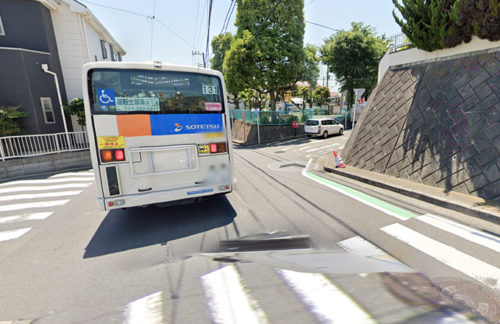 相鉄バス「宮田中学校前」停<br>約300m/徒歩約4分