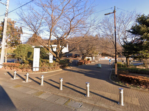 相原中央公園：約1100m<br>徒歩約14分<br>自転車約6分<br>車約3分