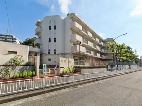 横浜市立宮谷小学校<br>約880m/徒歩約11分